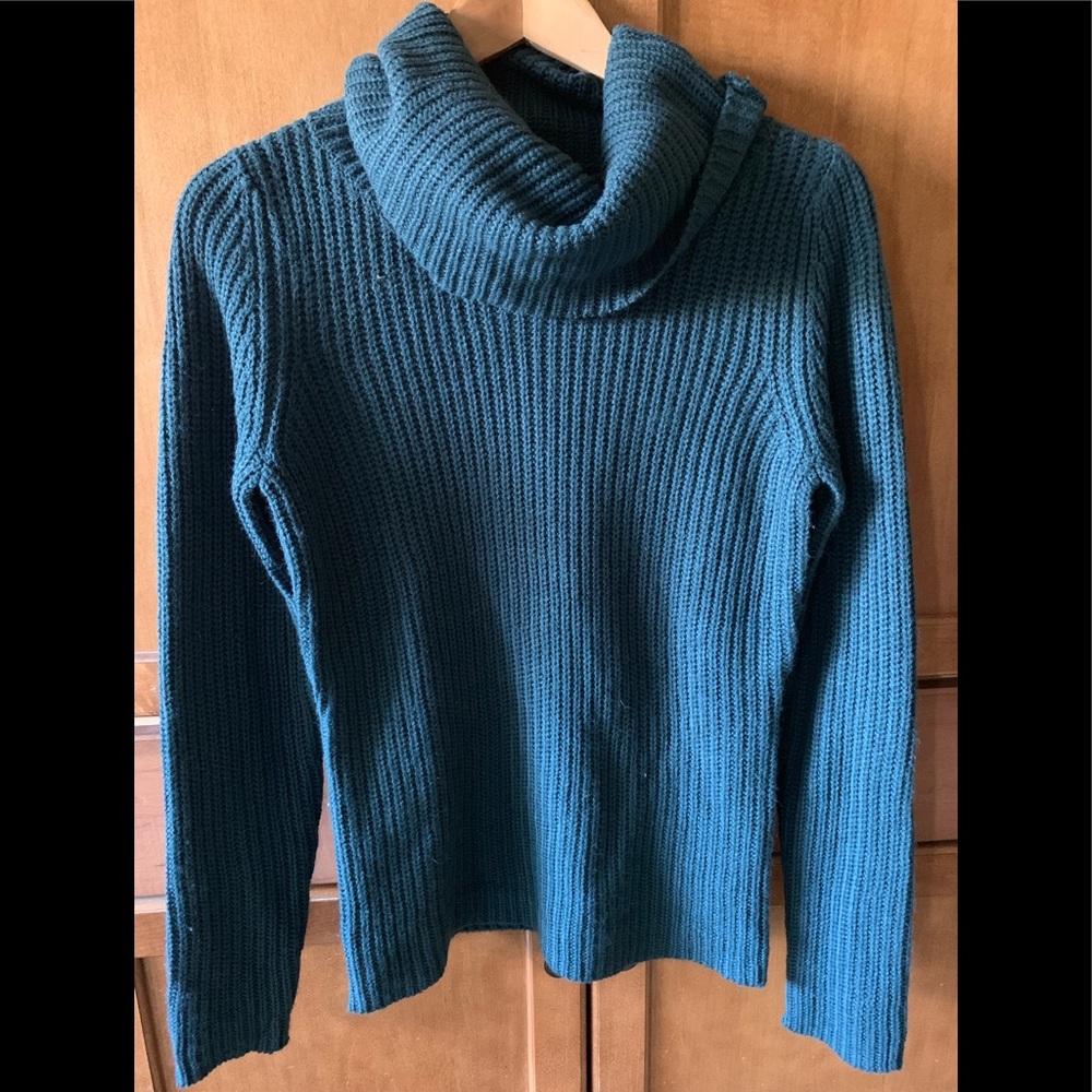 Sweater - Picture 1 of 1
